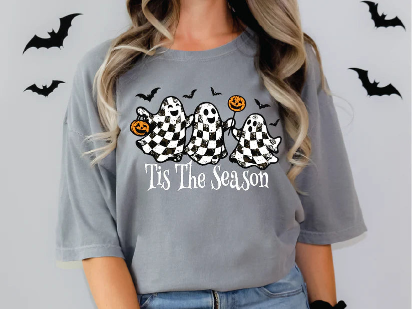 Tis The Season Checkered Halloween Ghost Graphic T-Shirt