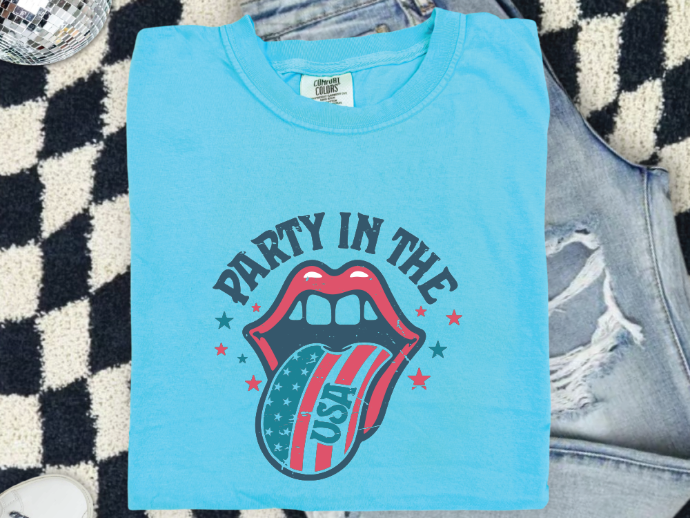 a blue shirt with the rolling stones on it