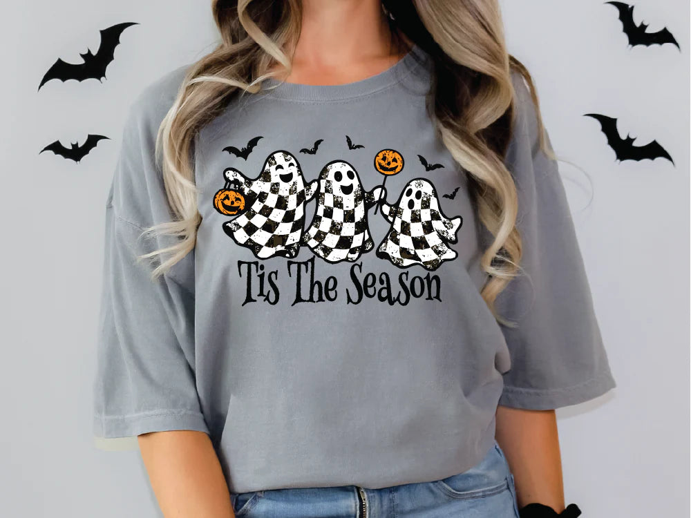 Tis The Season Checkered Halloween Ghost Graphic T-Shirt